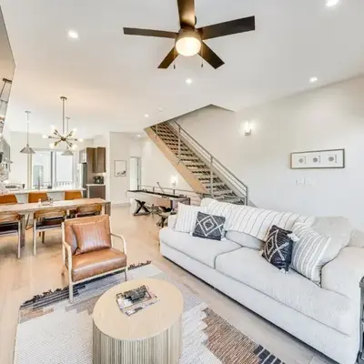 Rooftop Mtn View and Hot Tub Silverthorne Home!