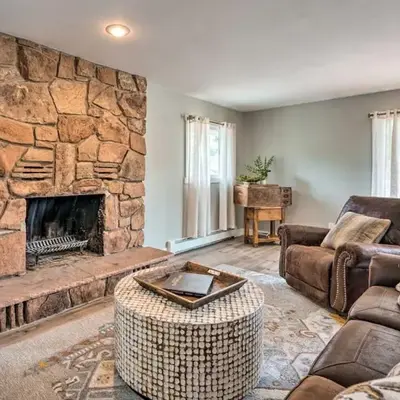 4 bed 2 bath home located near Rocky Mountain National Park