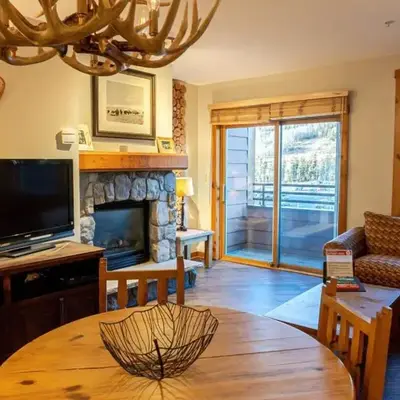 2BR Ski In Ski Out Keystone Condo Walk to Slopes