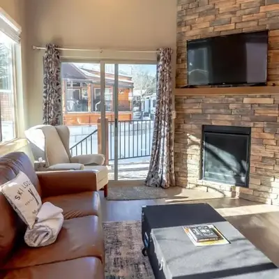 2BR Riverside Chalet Near Trails