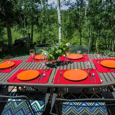 Cozy 2BR with Great Views Near Trails