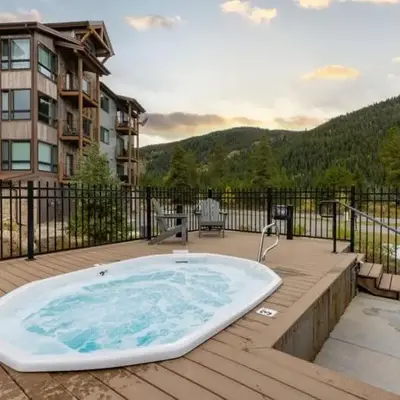 Clearwater Lofts Luxury 1 Bed Condo Near Lakeside Village