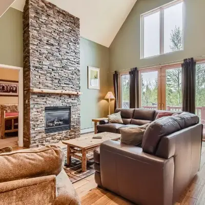 42 Burgundy 4Br 3