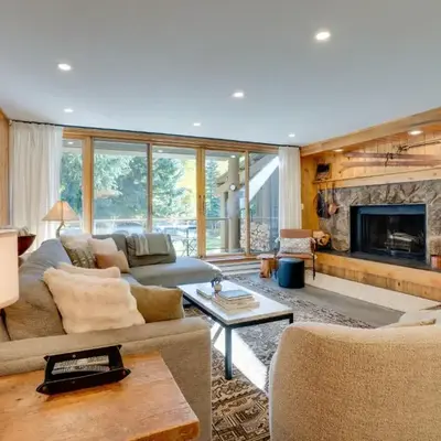 Family-Friendly Condo with Mtn Views in Keystone!