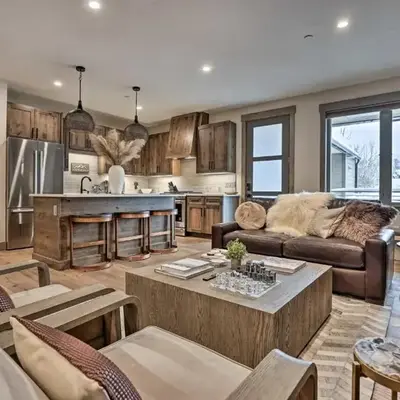 Winter Park Condo w/Hot Tub & 4 Mi to Skiing