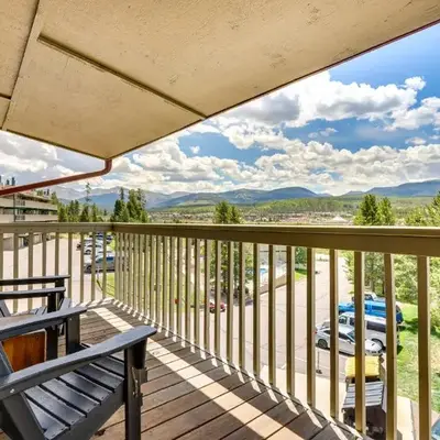 Fraser Condo Rental with Balcony