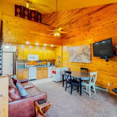 Silver Lodge B