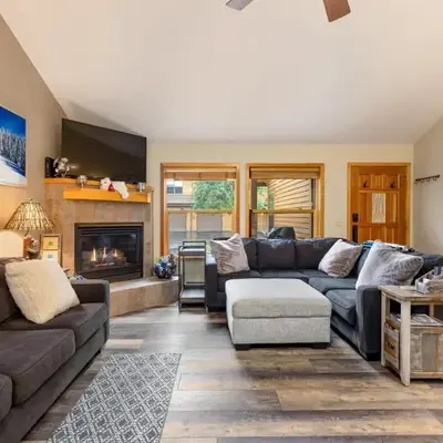 24 Snake River Village Townhomes condo
