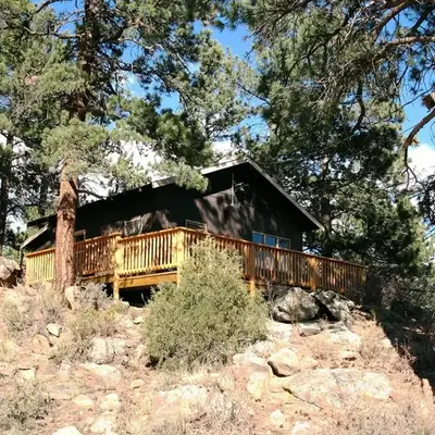 Lazy R Cottages- 5 cabin