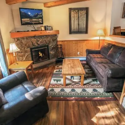 Sunnyside Knoll- 8 cabin