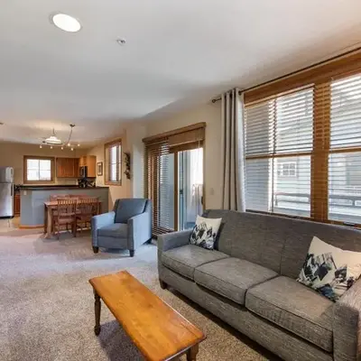 Premium Unit 1327 - 1 Bedroom - Zephyr Mountain condo