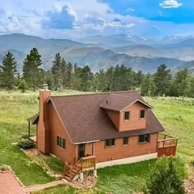 Panoramic Views! The Cozy Fox Cabin in Livermore