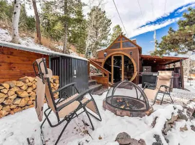 Gallery image of HOT TUB Firepit Sauna Peak to Peak Loft Retreat in Nederland