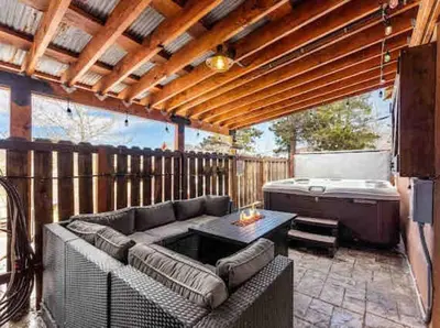 Gallery image of HOT TUB Firepit Sauna Peak to Peak Loft Retreat in Nederland