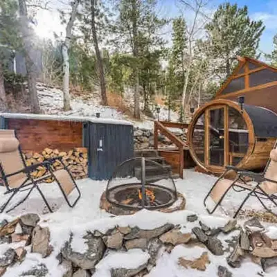 HOT TUB Firepit Sauna Peak to Peak Loft Retreat