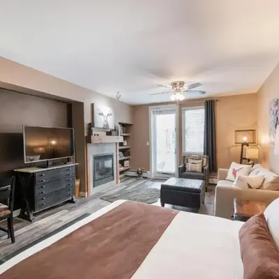 Premium Unit 4371- Fraser Crossing Founders Pointe condo
