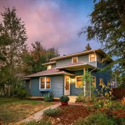 Beautiful Historic House in Central Longmont