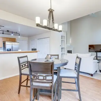 12 Mi to DIA Cozy Denver Townhome with Fireplace!