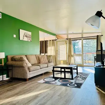 Cozy 1 Bed 1 Bath Housing in Broomfield