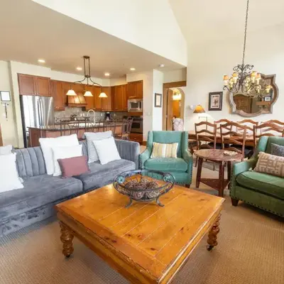 3Br Ski-in Ski-out-On Mountain-Lone Eagle 3053 condo