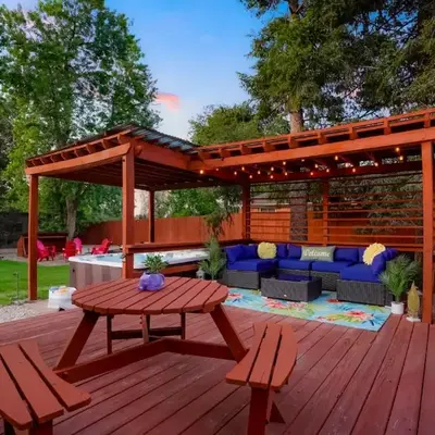 Best Experience in Denver HOT TUB and FIRE PIT 4 miles to DT