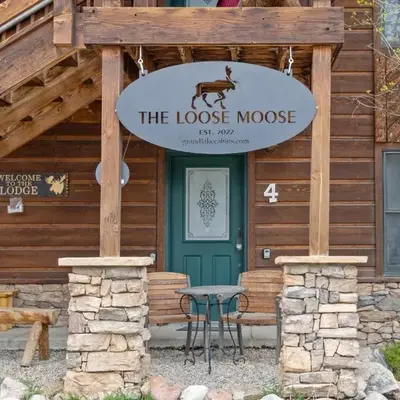 The Loose Moose Lodge