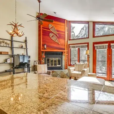 Downtown Frisco Townhome about 1 Mi to Lake Dillon!