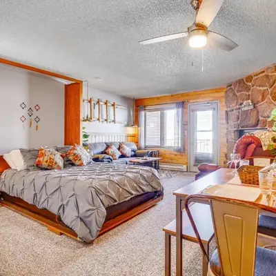 2 Mi to Granby Ranch Dog-Friendly Studio!