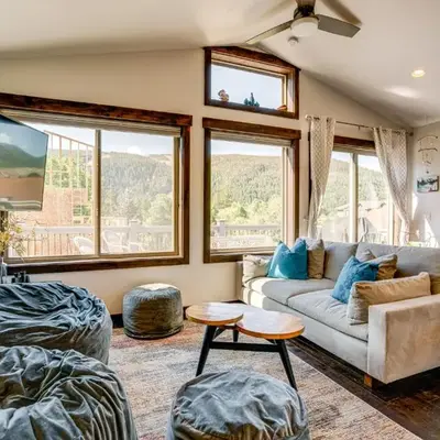 Walk to Slopes Home with Hot Tub in Keystone