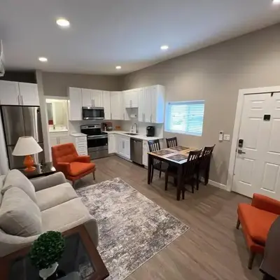 Stylish and cozy 2 bed