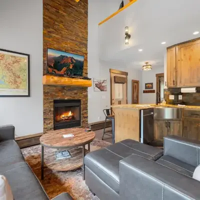 Creekside Suites 09 by Estes Park Condos