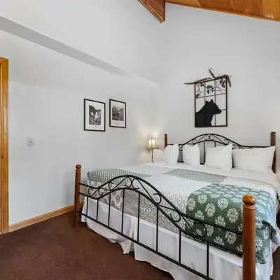 Creekside Suites 18 by Estes Park Condos
