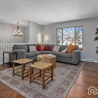 Spacious home w game room & firepit