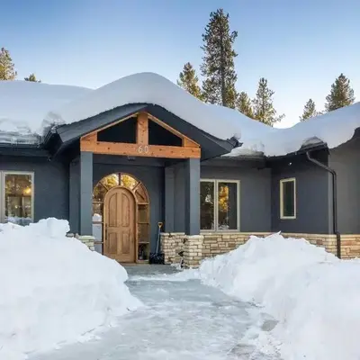 Modern luxury mountain house