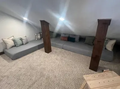 a living room with two couches in a room at Luxury Mountain Retreat in Fraser