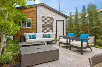 Gallery image of Highlands Square Bungalow - Private Yard - Garage in Denver