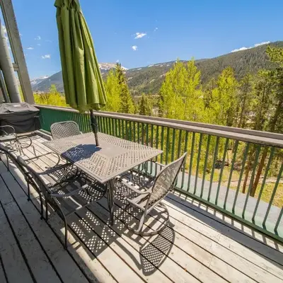 Saints John 2517 by SummitCove Lodging