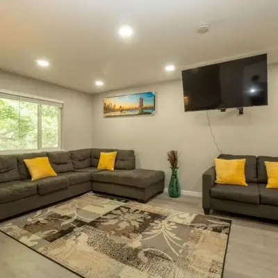 Close to Downtown Sleeps 8 Private Backyard