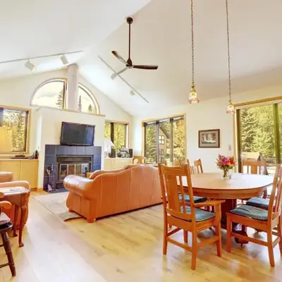 195 Summerwood home
