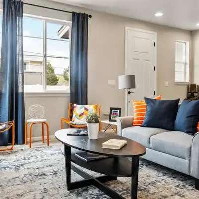 Sunny & Quaint Hidden Gem w Office - Dog Friendly