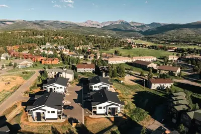 an aerial view of a residential neighborhood with houses at Chic Condo - Near Town and Trails - Hot Tub - Deck in Fraser