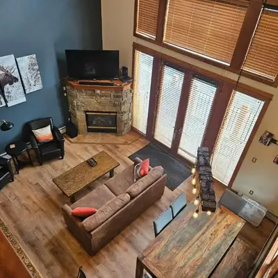 2 BR