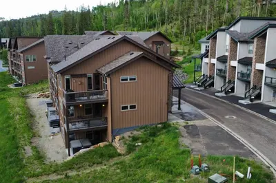 an aerial view of a building in a village at Rendezvous - 99 Stagecoach in Fraser