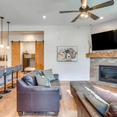 Modern Elk Creek Condo with Hot Tub and Heated Floors