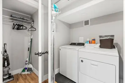 a laundry room with a washer and dryer at Whole House Relaxing Oasis by Fitzsimmons Campus in Aurora