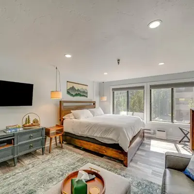 Ski Retreat with Hot Tub Access in Winter Park!