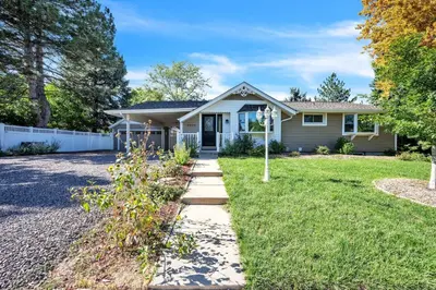 a house with a pathway in front of a yard at Bright & Cozy House Centennial Littleton 4 Bed 3 Bath in Centennial