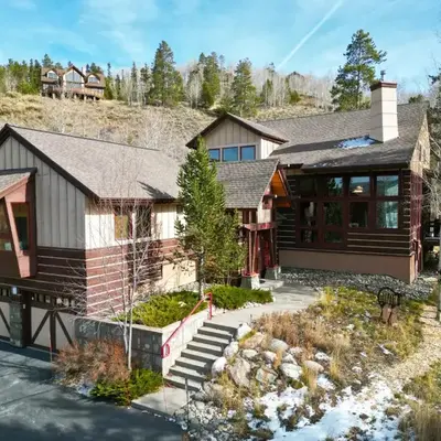 11 Stormwatch Circle 4Br 3