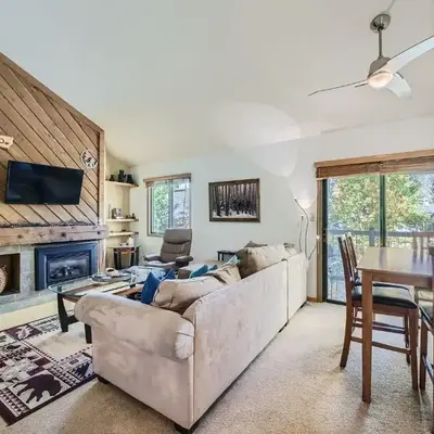 1147 Flying Dutchman condo