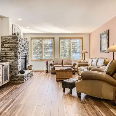 5023 Gateway condo